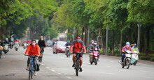 Hà Nội: Hàng trăm người dân đi tập thể dục bị nhắc nhở quay về nhà
