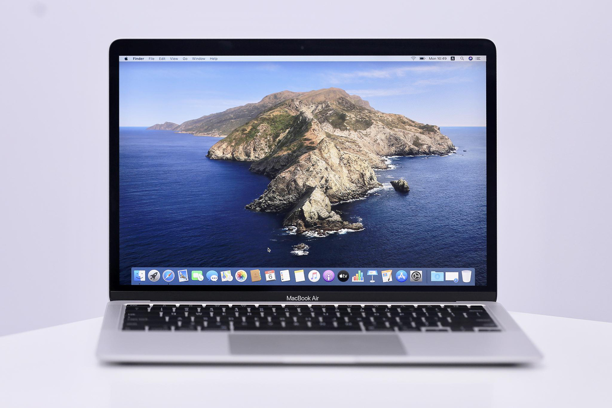 Cận cảnh Macbook Air 2020 đầu tiên có mặt Việt Nam, giá gần 28 triệu đồng - Ảnh 3.