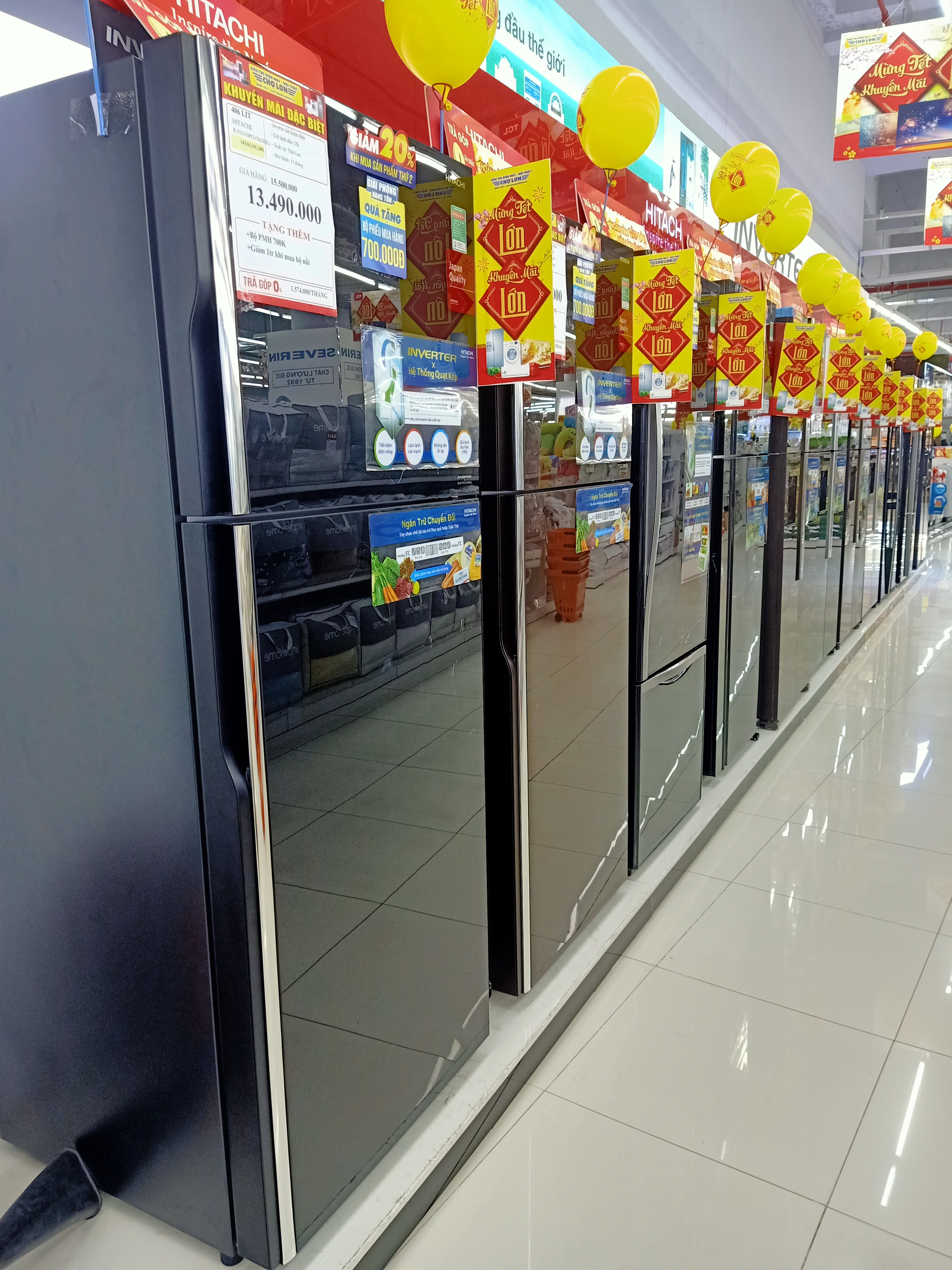 Nhiều máy lạnh có giá tốt hơn trong chương trình điện lạnh giảm giá - Ảnh 2. Nhiều máy lạnh có giá tốt hơn trong chương trình điện lạnh giảm giá - Ảnh 2.