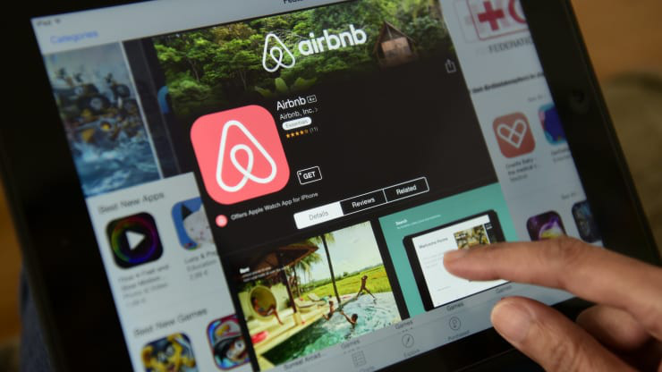 Gặp khó vì COVID-19, Airbnb huy động ngay 1 tỉ USD vốn chờ ngày hết dịch - Ảnh 1. Gặp khó vì COVID-19, Airbnb huy động ngay 1 tỉ USD vốn chờ ngày hết dịch - Ảnh 1.
