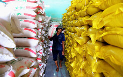 Bộ Công Thương tiếp tục đề nghị xuất khẩu gạo, trước mắt tháng 4 xuất 400.000 tấn