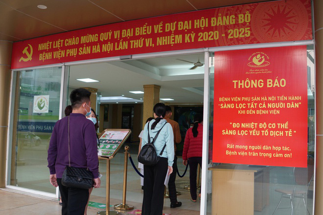 BN243 điền toàn bộ vào ô 'không' khi khai báo y tế ở BV Phụ sản Hà Nội - Ảnh 1. BN243 điền toàn bộ vào ô 'không' khi khai báo y tế ở BV Phụ sản Hà Nội - Ảnh 1.