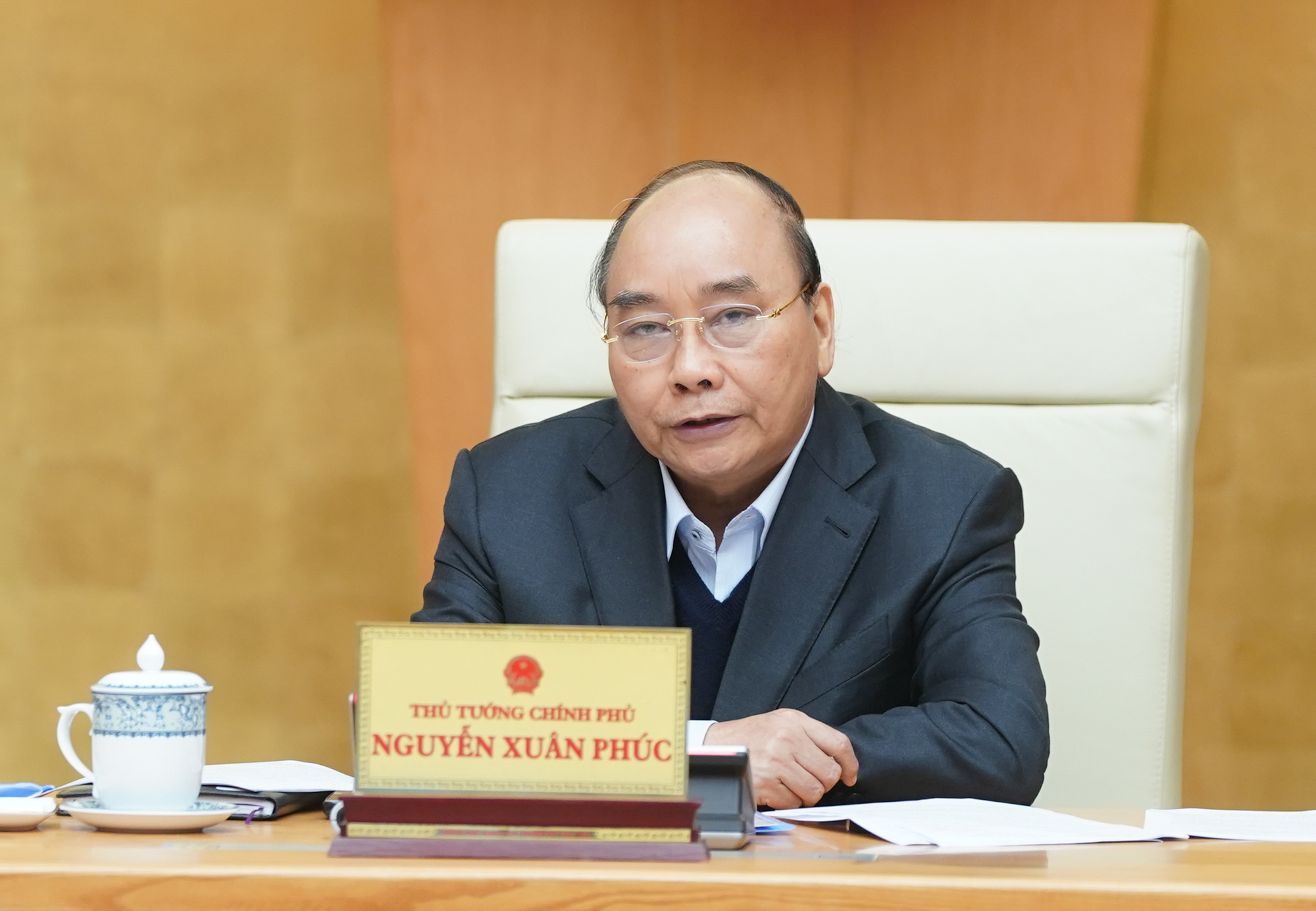 Thủ tướng: 'Phóng viên cũng là những người trong tuyến đầu chống dịch' - Ảnh 1.