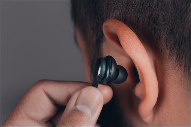 Các thiết bị tai nghe cũng tiềm ẩn nguy cơ lây nhiễm virus corona - Ảnh 1. Cac-thiet-bi-tai-nghe-cung-tiem-an-nguy-co-lay-nhiem-virus-corona-1