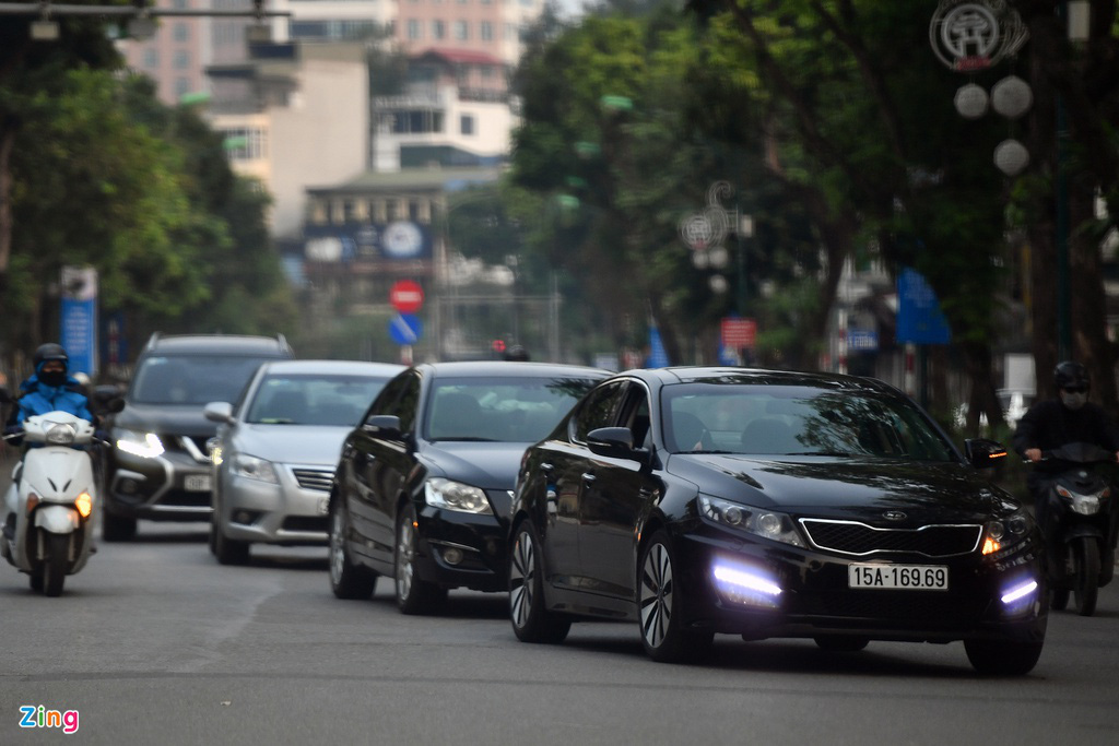 Phố phường Hà Nội sau một tuần cách li toàn xã hội - Ảnh 3. Phố phường Hà Nội sau một tuần cách li toàn xã hội - Ảnh 3.