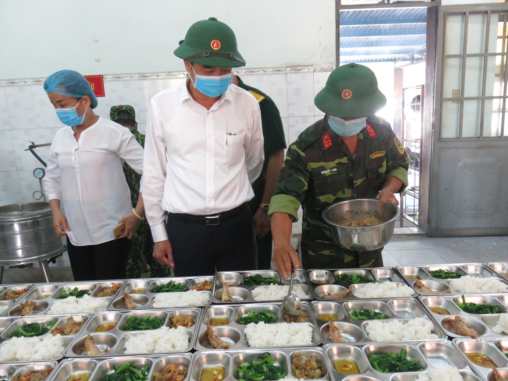 Đà Nẵng không thu phí cách li người từ Hà Nội, TP HCM đến thành phố - Ảnh 1. Đà Nẵng không thu phí cách li người từ Hà Nội, TP HCM đến thành phố - Ảnh 1.