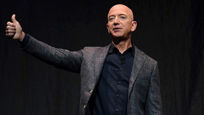 10 tỉ phú giàu nhất thế giới năm 2020, ông chủ Amazon vẫn là người giàu nhất - Ảnh 2. 10 tỉ phú giàu nhất thế giới năm 2020, ông chủ Amazon vẫn là người giàu nhất - Ảnh 2.