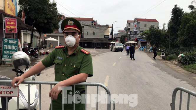 Bộ Y tế thông tin về việc khoanh vùng, cách li 4 ổ dịch COVID-19 - Ảnh 1. Bộ Y tế thông tin về việc khoanh vùng, cách li 4 ổ dịch COVID-19 - Ảnh 1.