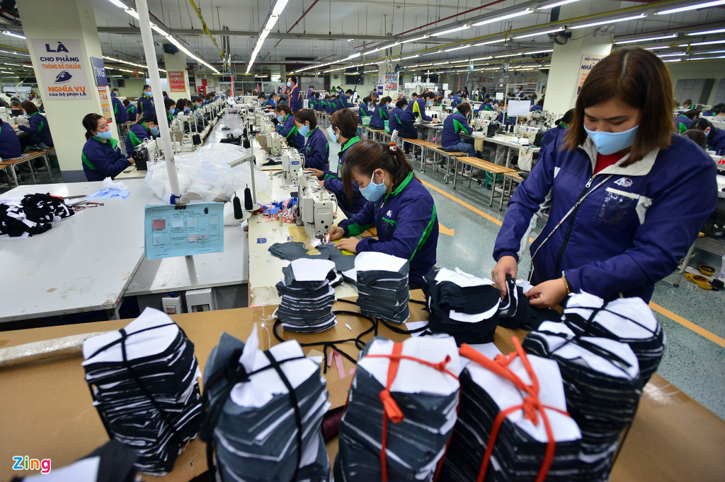 Việt Nam có thể trở thành 'công xưởng' sản xuất khẩu trang? - Ảnh 2.