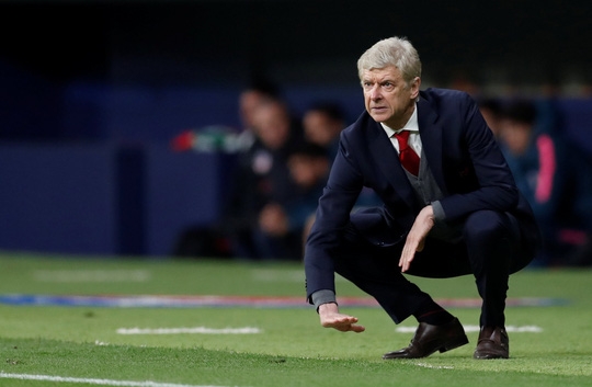hlv wenger toi dau buon khi phai ra di theo cach nay