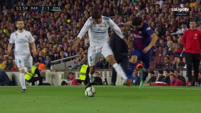 hlv cua barca real binh than bat ngo sau sieu kinh dien song gio