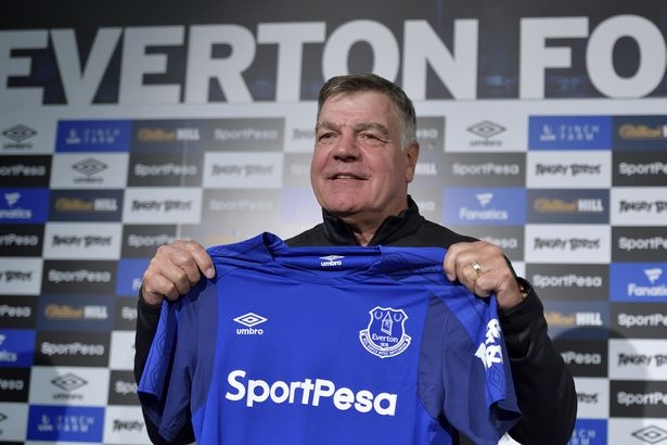 everton hoan toan co the ket thuc mua giai trong top 4