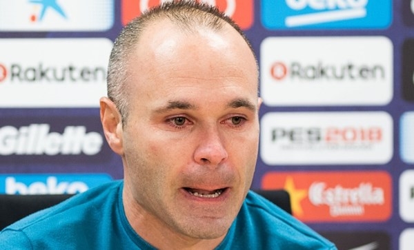 xac nhan andres iniesta se khong cap ben trung quoc