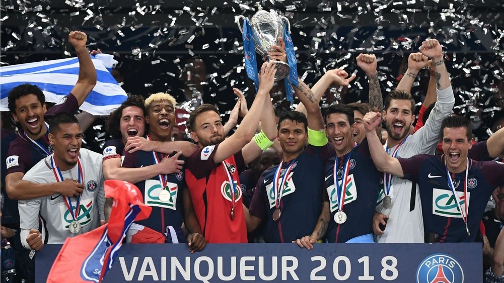 emery hai long voi mua giai cua psg du bi loai o champions league