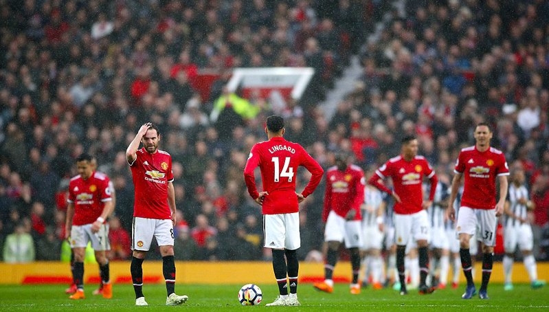 mu lai co bien mourinho lam loan phong thay do