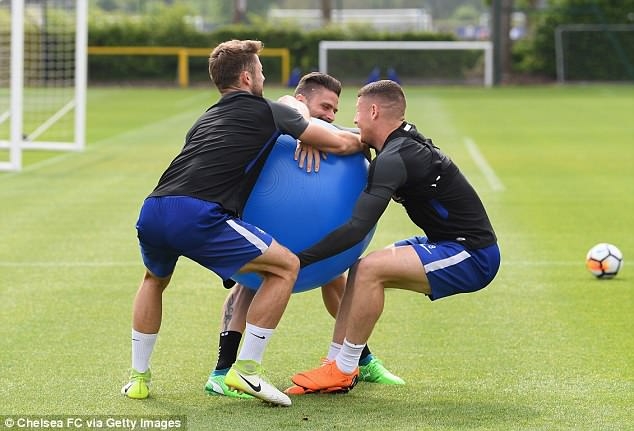 Chelsea lựa chọn bài tập 'dị' để chuẩn bị cho chung kết FA Cup chelsea lua chon bai tap di de chuan bi cho chung ket fa cup