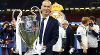 cuc soc zidane chia tay real madrid tren dinh vinh quang