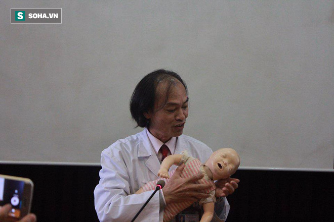 nguyen truong khoa nhi bv bach mai khi tre bi sot cha me tuyet doi khong lam 5 dieu sau