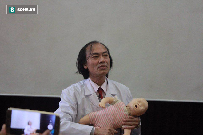 nguyen truong khoa nhi bv bach mai khi tre bi sot cha me tuyet doi khong lam 5 dieu sau
