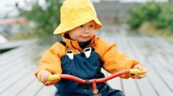 Phòng bệnh mùa lạnh cho trẻ