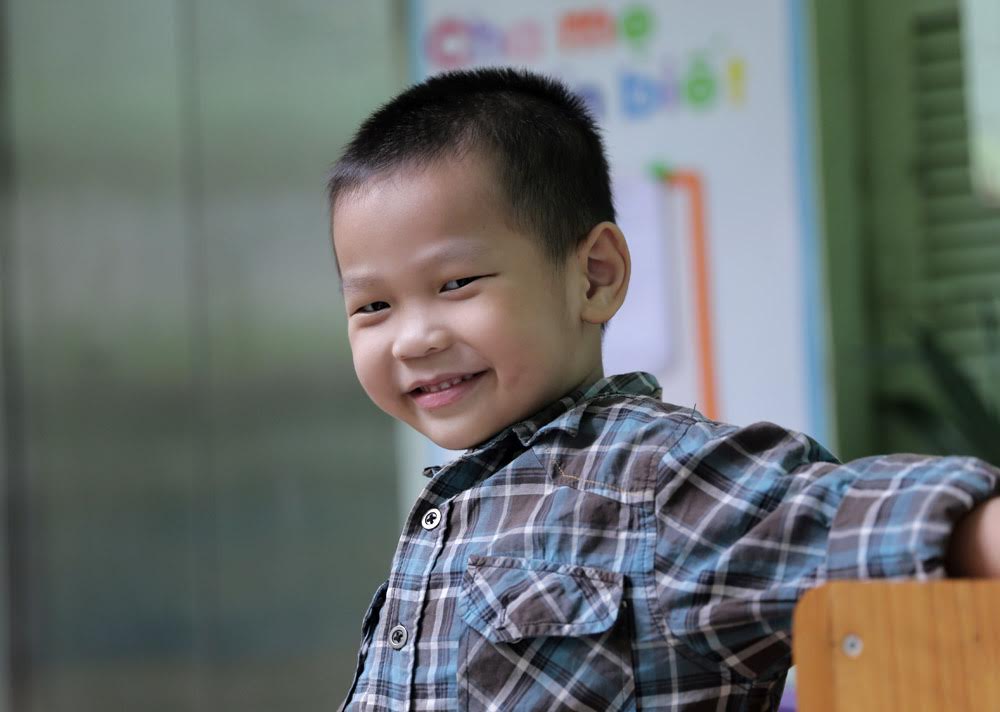 phu huynh viet ton bao nhieu tien de nuoi con