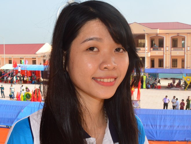 nu sinh tot nghiep dai hoc loai gioi tinh nguyen di bo doi