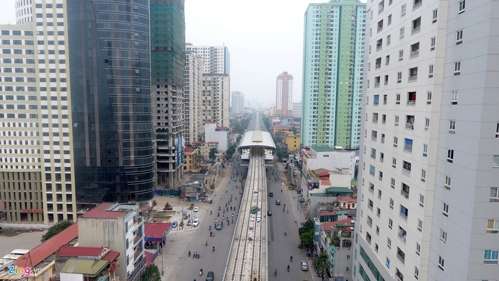 bay doc tuyen duong sat tren cao dau tien sap chay thu