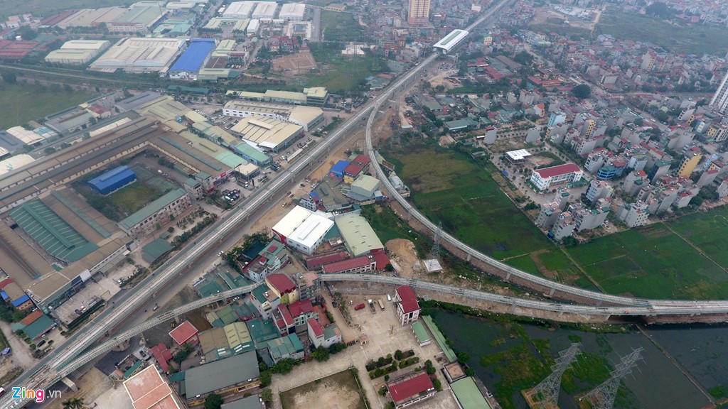 bay doc tuyen duong sat tren cao dau tien sap chay thu
