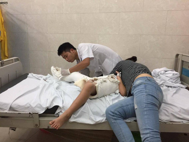 vu hoc sinh nam trung yen gay chan 18 giao vien dong loat phan doi ban giam hieu