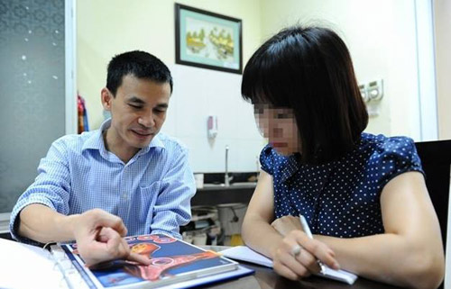 lay nhau 10 nam vo chong bat ngo co con nho bac si nhat tinh trung tu trong nuoc tieu