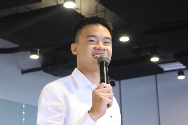 luong 2000 usd la xa voi cau sv bach khoa nay da nhan luong 3000 usdthang khi chua tot nghiep
