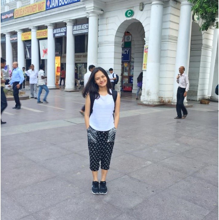 chan dung nu sinh gianh hoc bong 12 truong dai hoc my