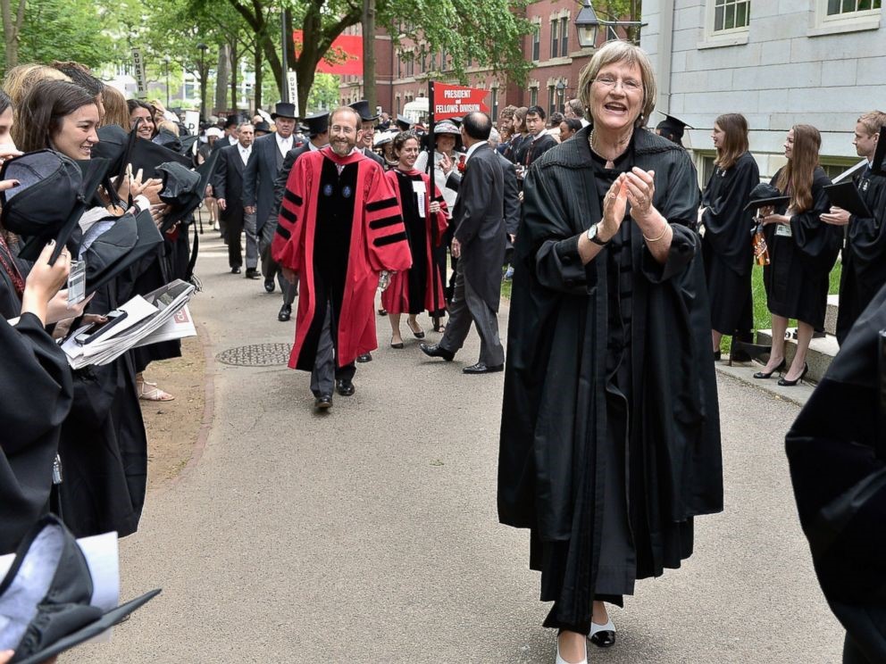 chan dung nu hieu truong dai hoc harvard sap toi viet nam thuyet trinh