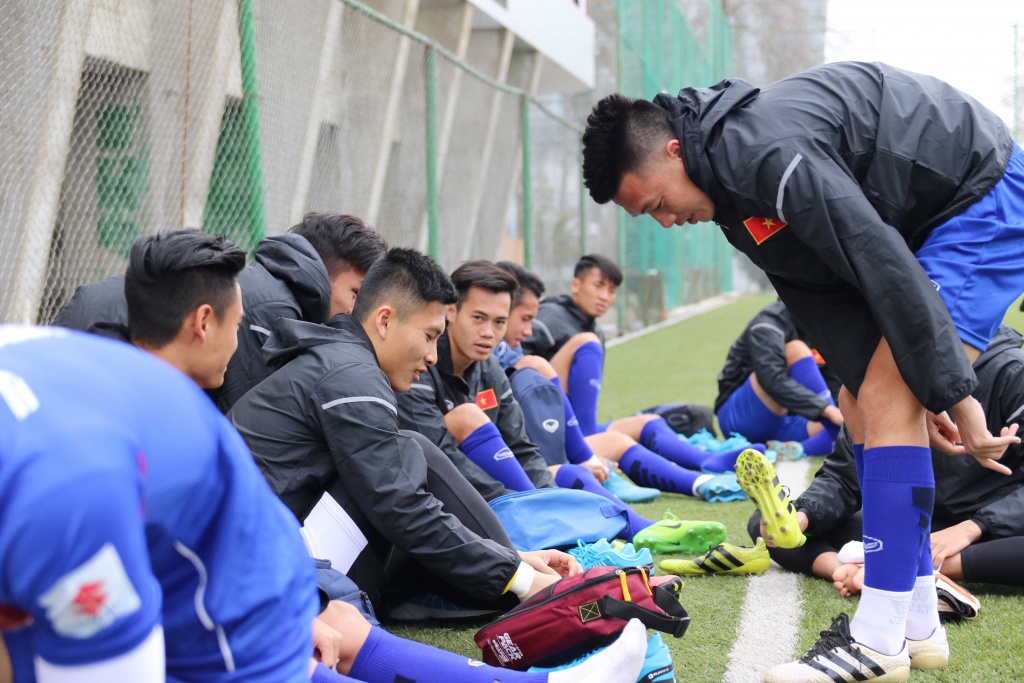 buoi tap ron ra tieng cuoi cua doi tuyen viet nam