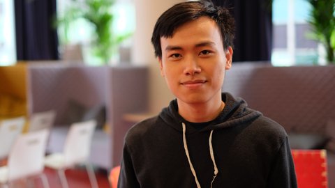 lop hoc co nhieu sinh vien luong khoi diem 2000 usd
