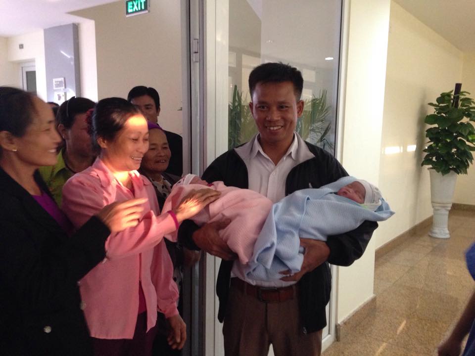 thai nguyen em be dau tien ra doi bang phuong phap thu tinh ong nghiem ivf