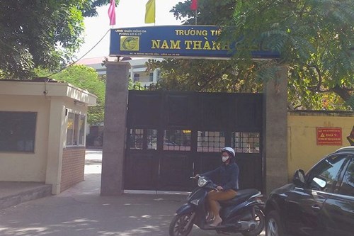 hieu truong trinh do ngoai ngu kem thi giam sat lien ket tieng anh kieu gi