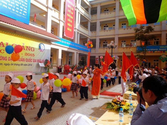 ha noi lo ngai con nha ngheo khong duoc hoc truong chat luong cao