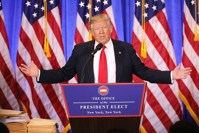 hop bao donald trump chi trich tinh bao my hanh xu nhu phat xit