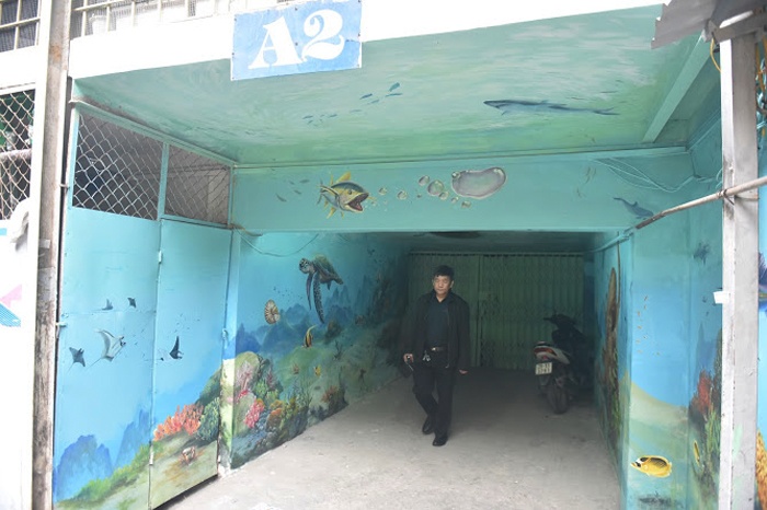 ha noi tau dien leng keng bat ngo tai hien trong khu tap the cu