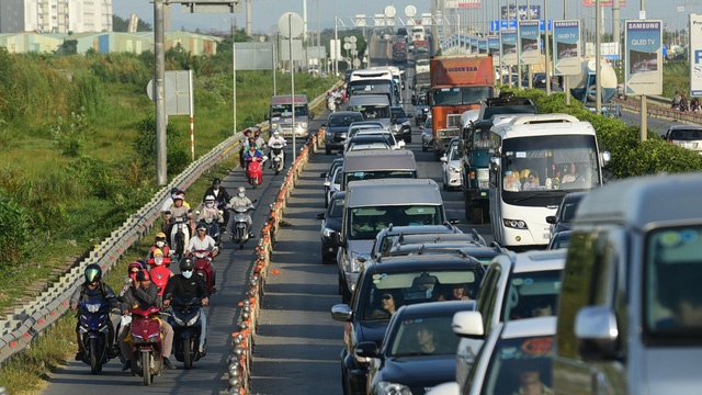 han che xe ca nhan chap nhan che bai phan ung