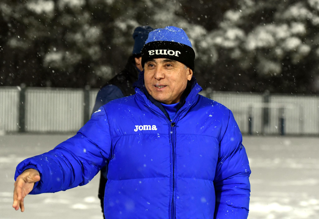 u23 uzbekistan hao hung tap duoi tuyet viet nam ren quan trong nha