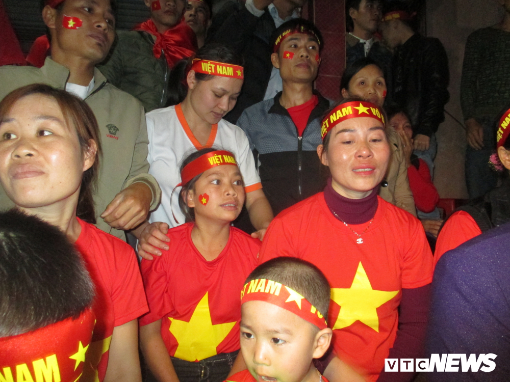 ca lang hat mung sinh nhat thu mon tien dung sau tran chung ket