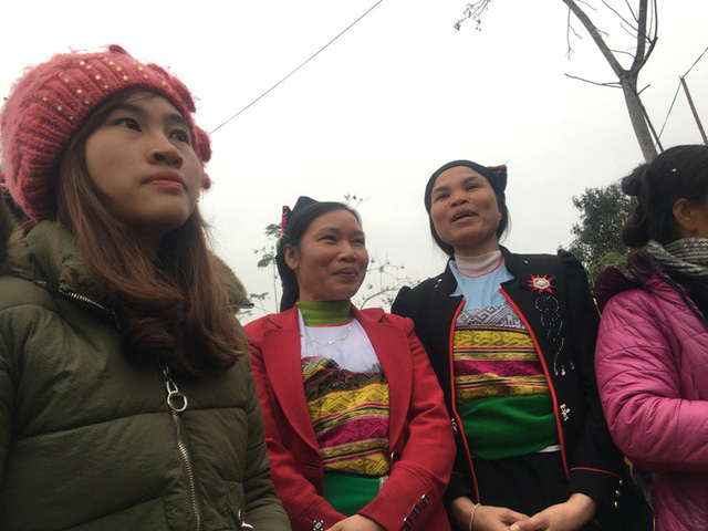 thu mon bui tien dung ngay truoc di da giai ve van len nuong len ray