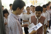 chong mat vi cau truc de thi lien tuc thay doi