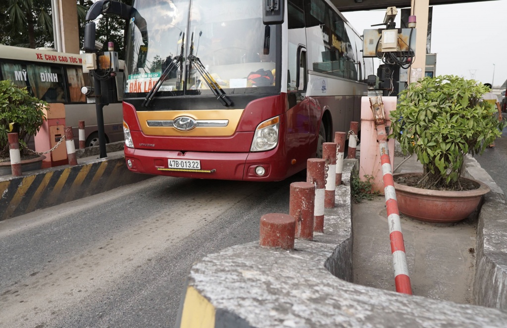bo truong gtvt tiep tuc len tieng ve bat cap tram thu phi bot