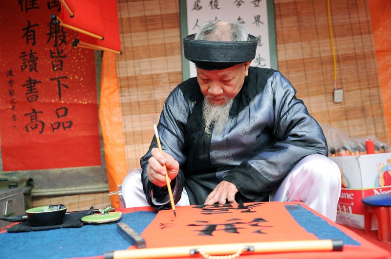 bo tui nhung cau doi tet nam ky hoi y nghia nhat