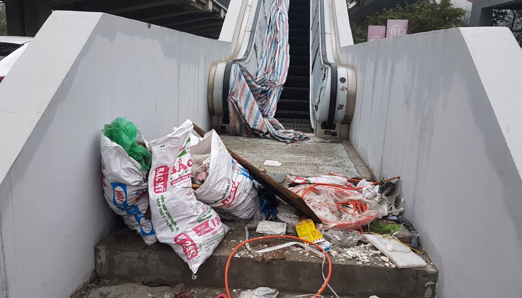 Vẫn ngổn ngang, nhếch nhác: Đường sắt Cát Linh - Hà Đông có kịp khai thác dịp Tết Âm lịch? van ngon ngang nhech nhac duong sat cat linh ha dong co kip khai thac dip tet am lich