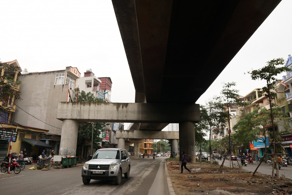 Vẫn ngổn ngang, nhếch nhác: Đường sắt Cát Linh - Hà Đông có kịp khai thác dịp Tết Âm lịch? van ngon ngang nhech nhac duong sat cat linh ha dong co kip khai thac dip tet am lich