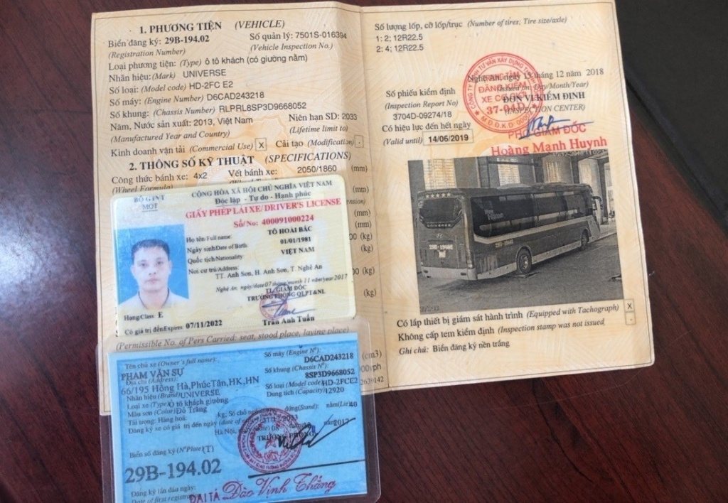 hanh khach hoang hon khi csgt phat hien lai xe giuong nam con phe ma tuy